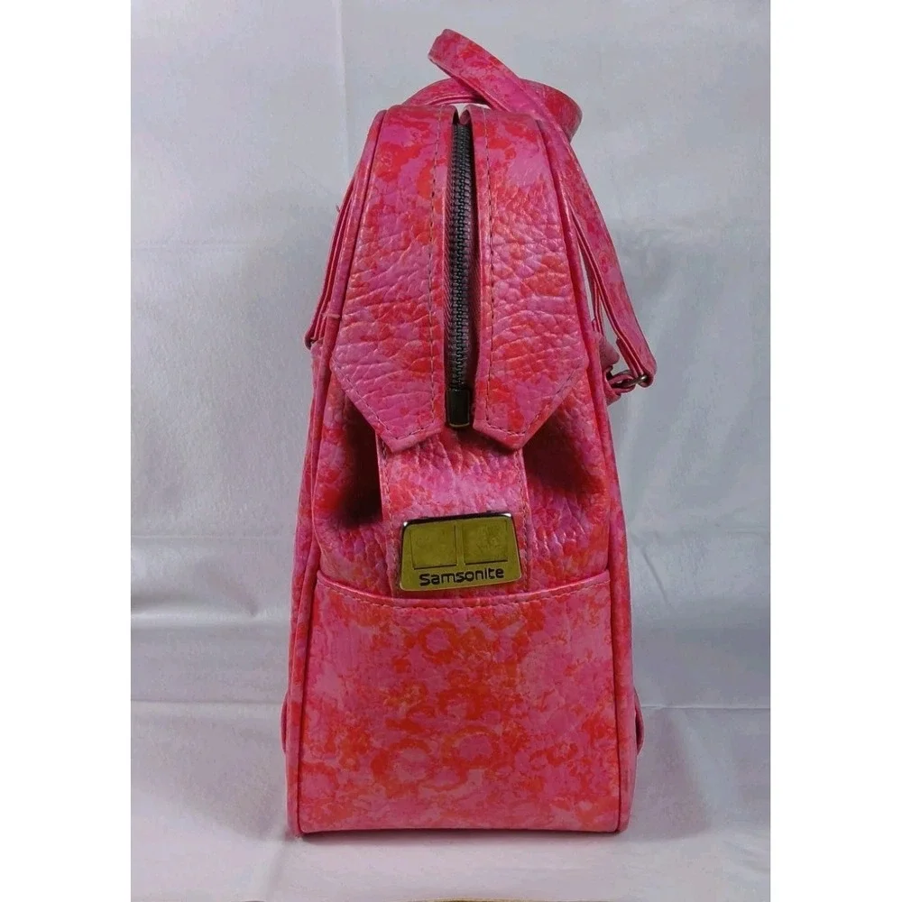Vintage 1960s Samsonite Silhouette Hot Pink Weekender / Carry-on Luggage Bag